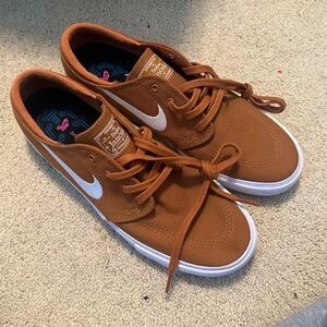 BRAND NEW Nike SB Stefan Janoski Burnt Orange Men’s 7.5